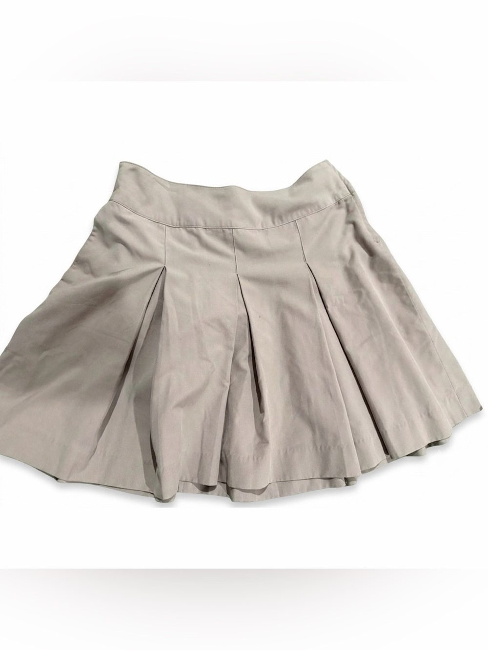 Parker pleated skirt in light taupe